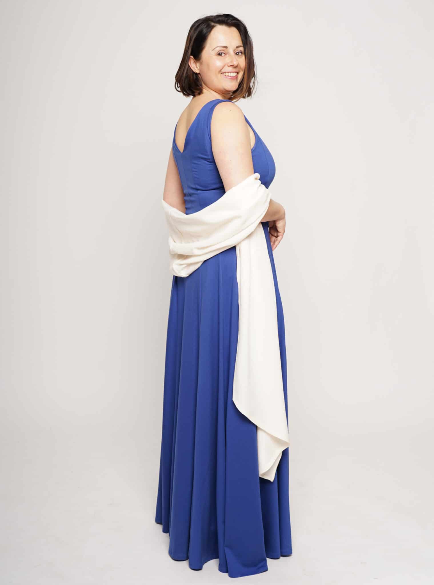 Abendkleid in Königsblau – Bild 9