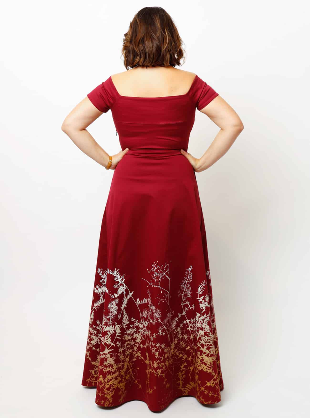 Abendkleid Rankenzauber in Beere – Bild 2