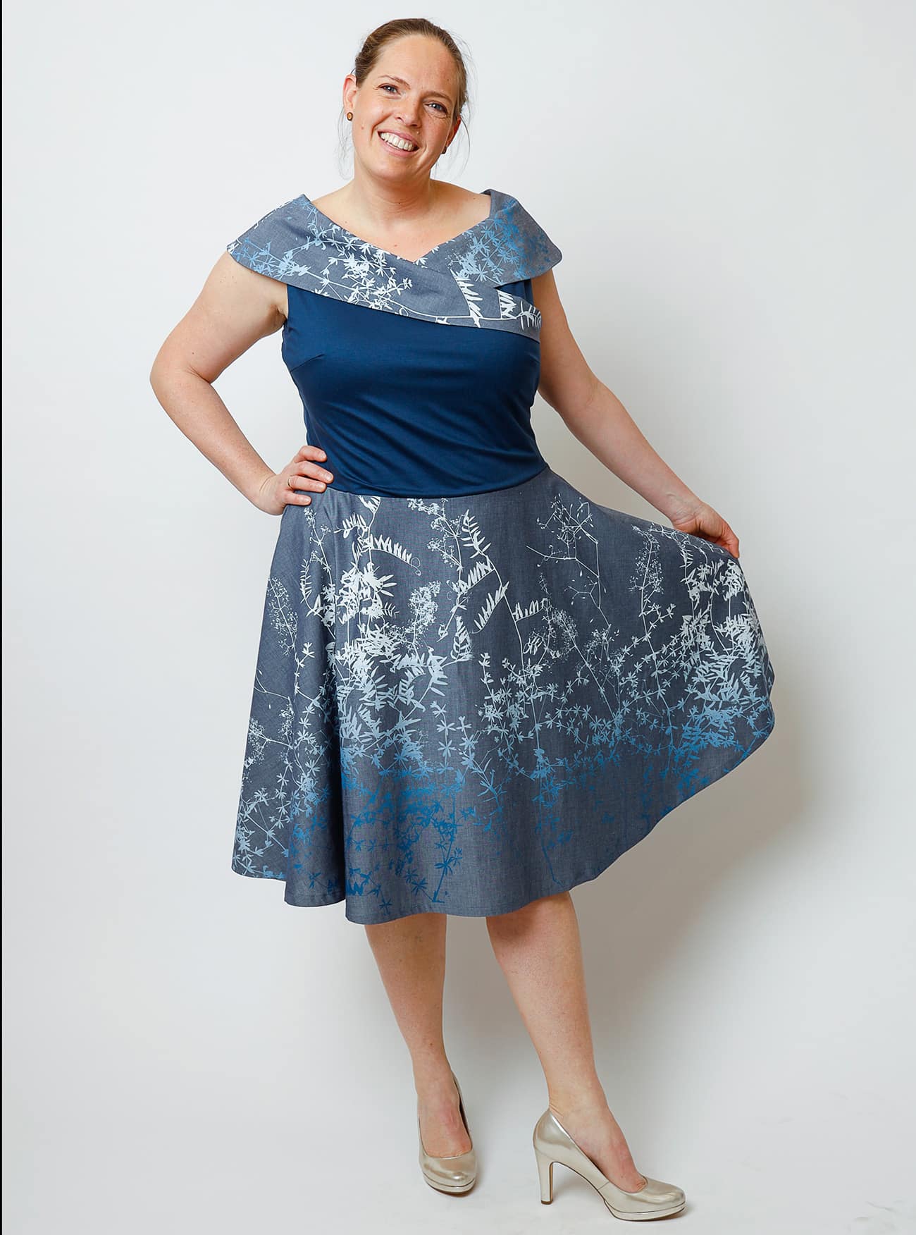 Peacews Bio-Tanzkleid mit Portraitkragen