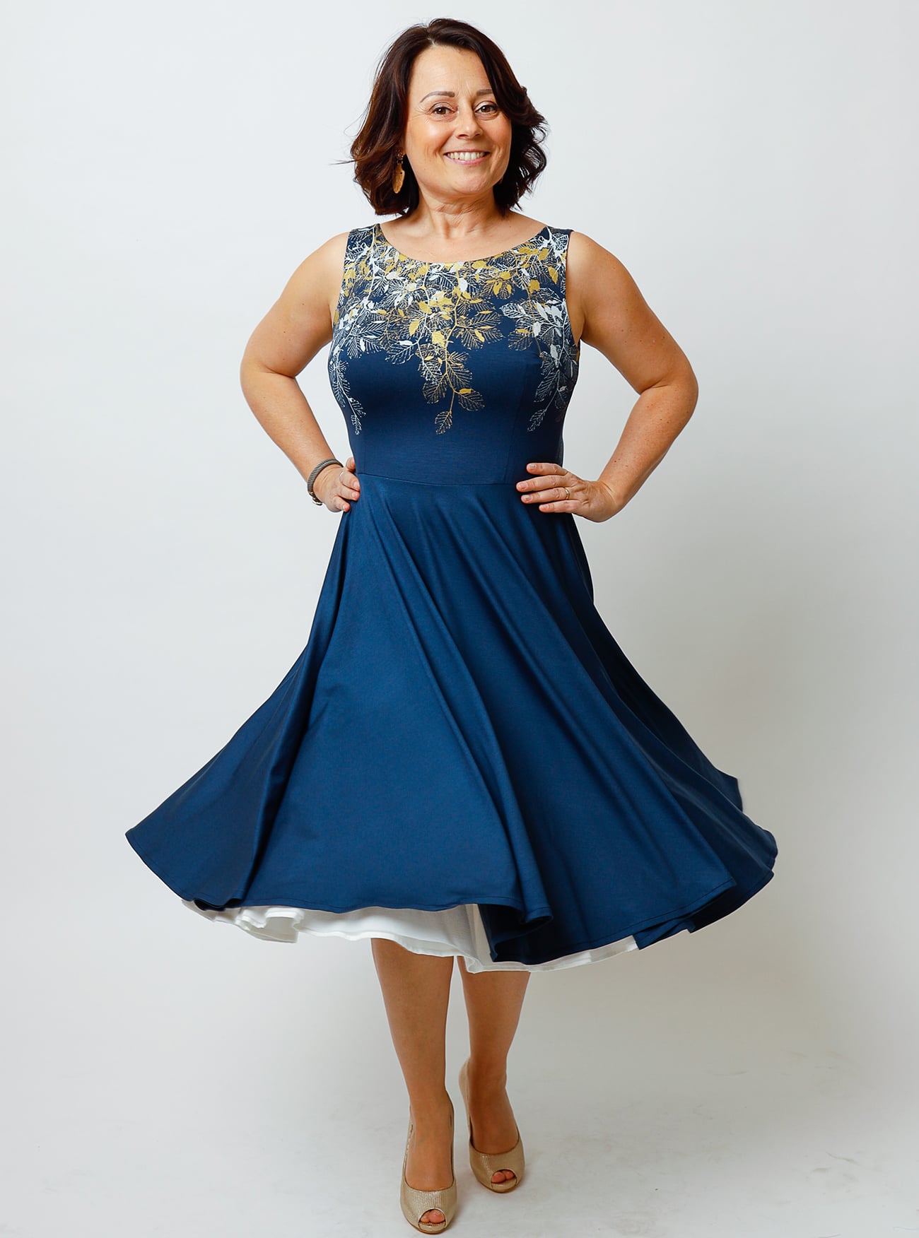 Tanzkleid Buchenzauber in Dunkelblau – Bild 3