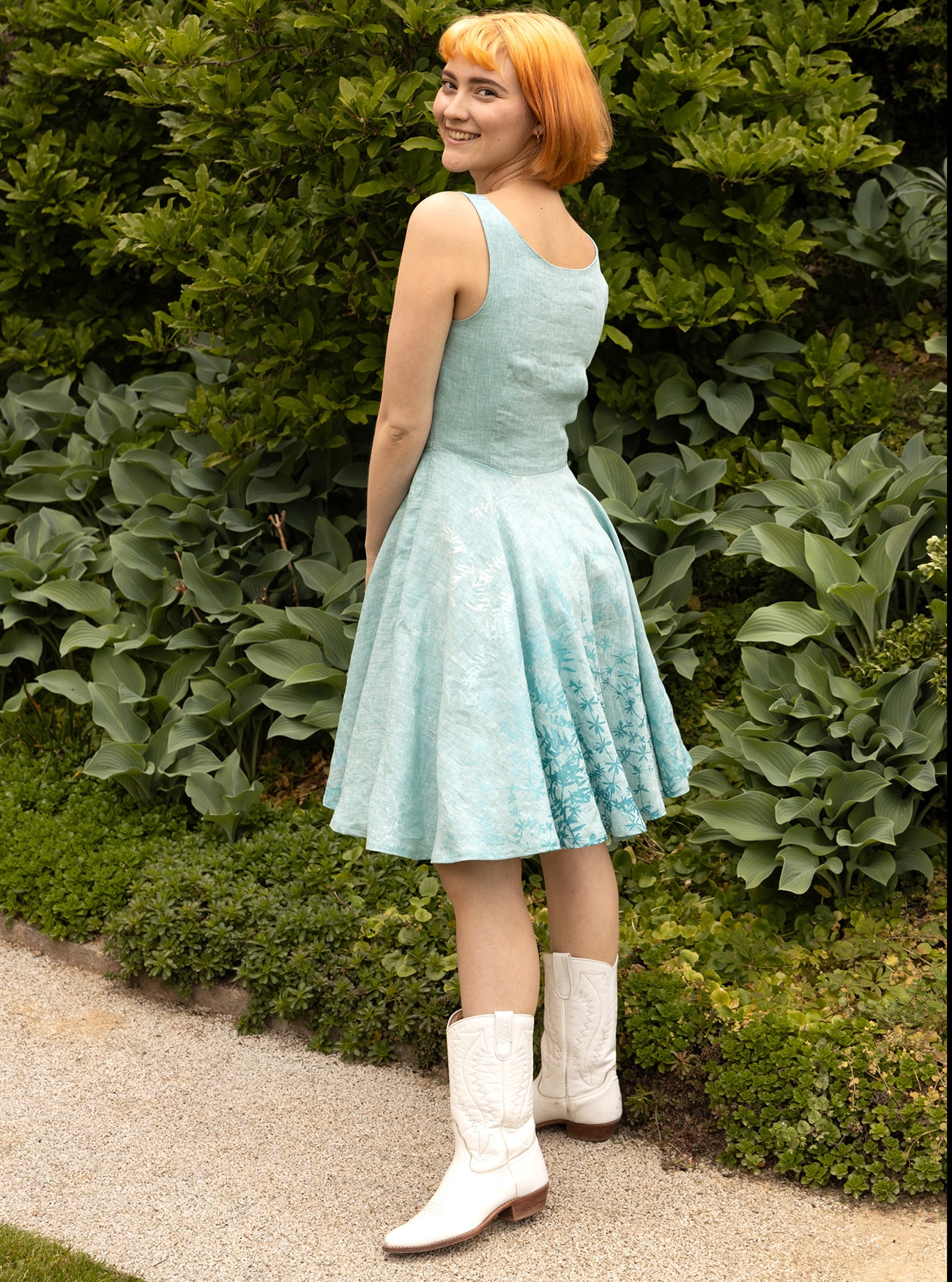 Tanzkleid Rankenzauber aus Bioleinen – Bild 2