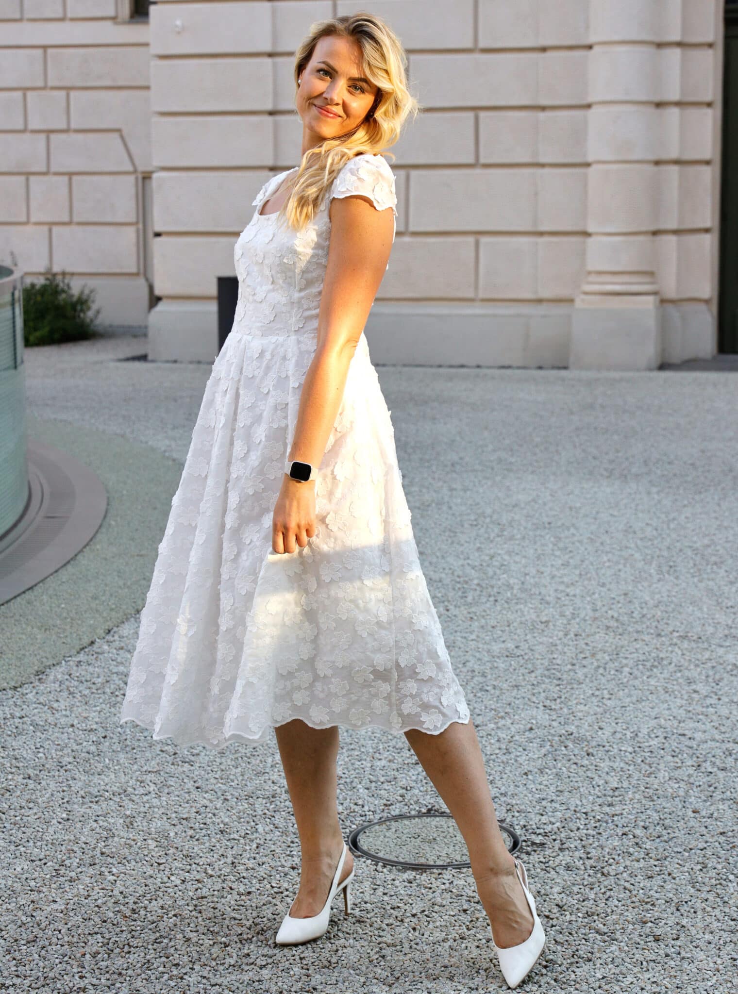 Blumenkleid aus Baumwollspitze – Bild 3