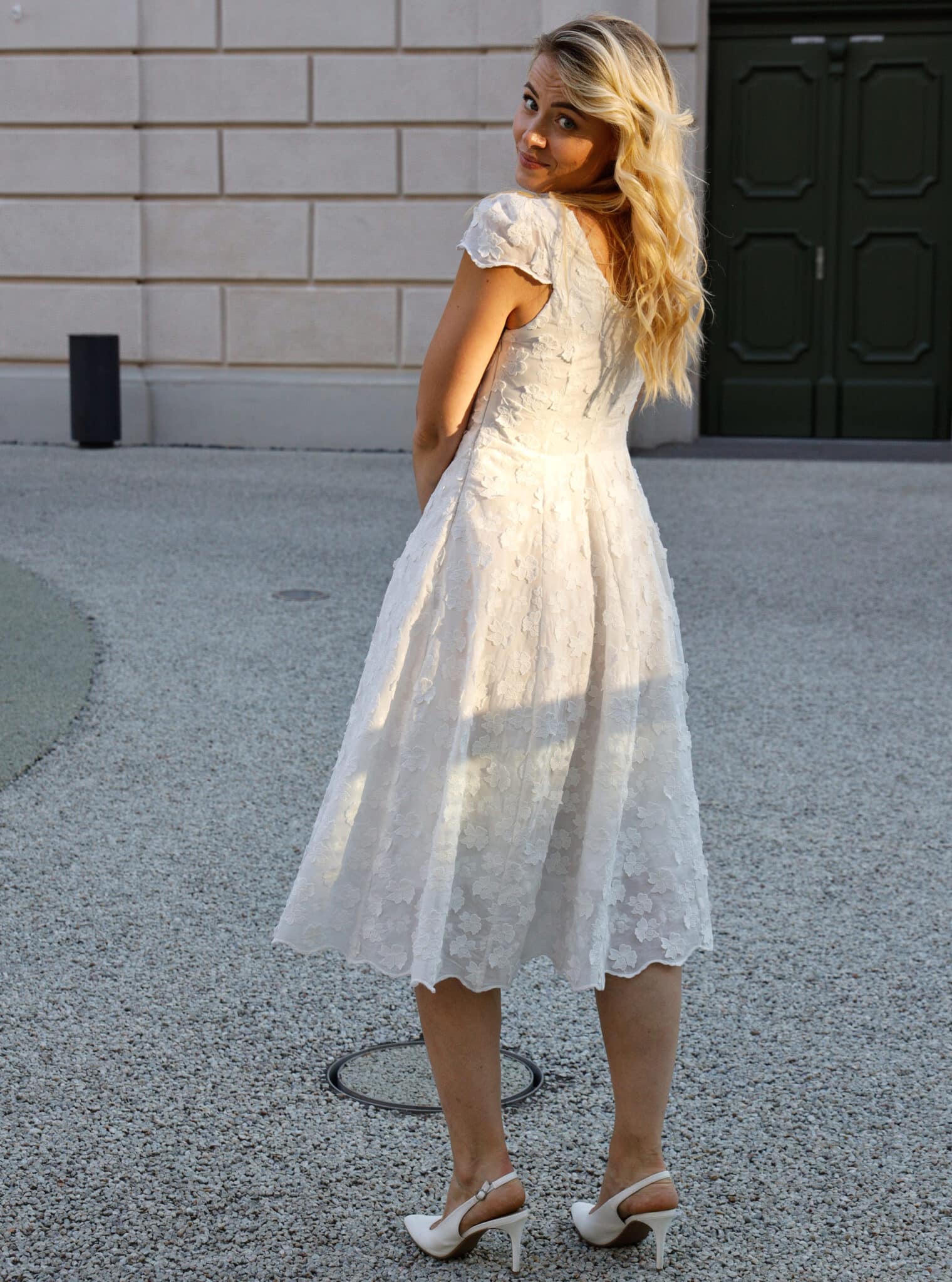 Blumenkleid aus Baumwollspitze – Bild 5