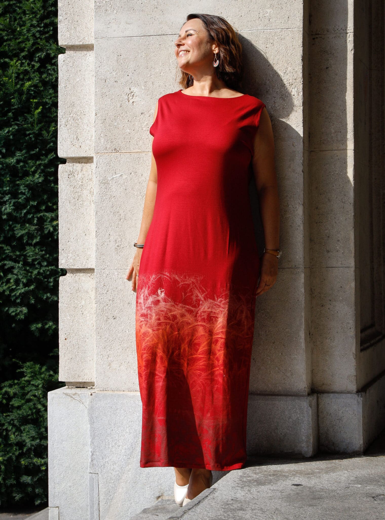 Wasserfallkleid "Das Gold der Erde" in Rot – Bild 2