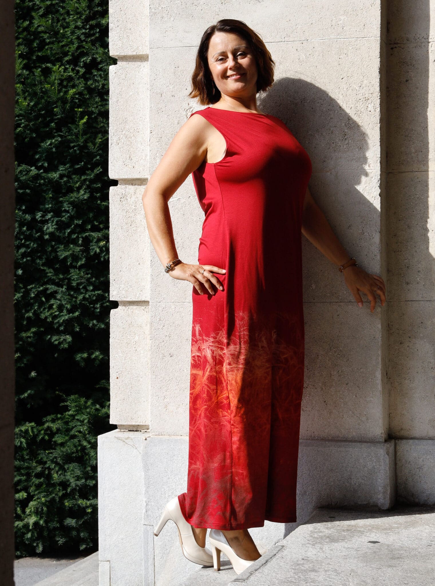 Wasserfallkleid "Das Gold der Erde" in Rot – Bild 4