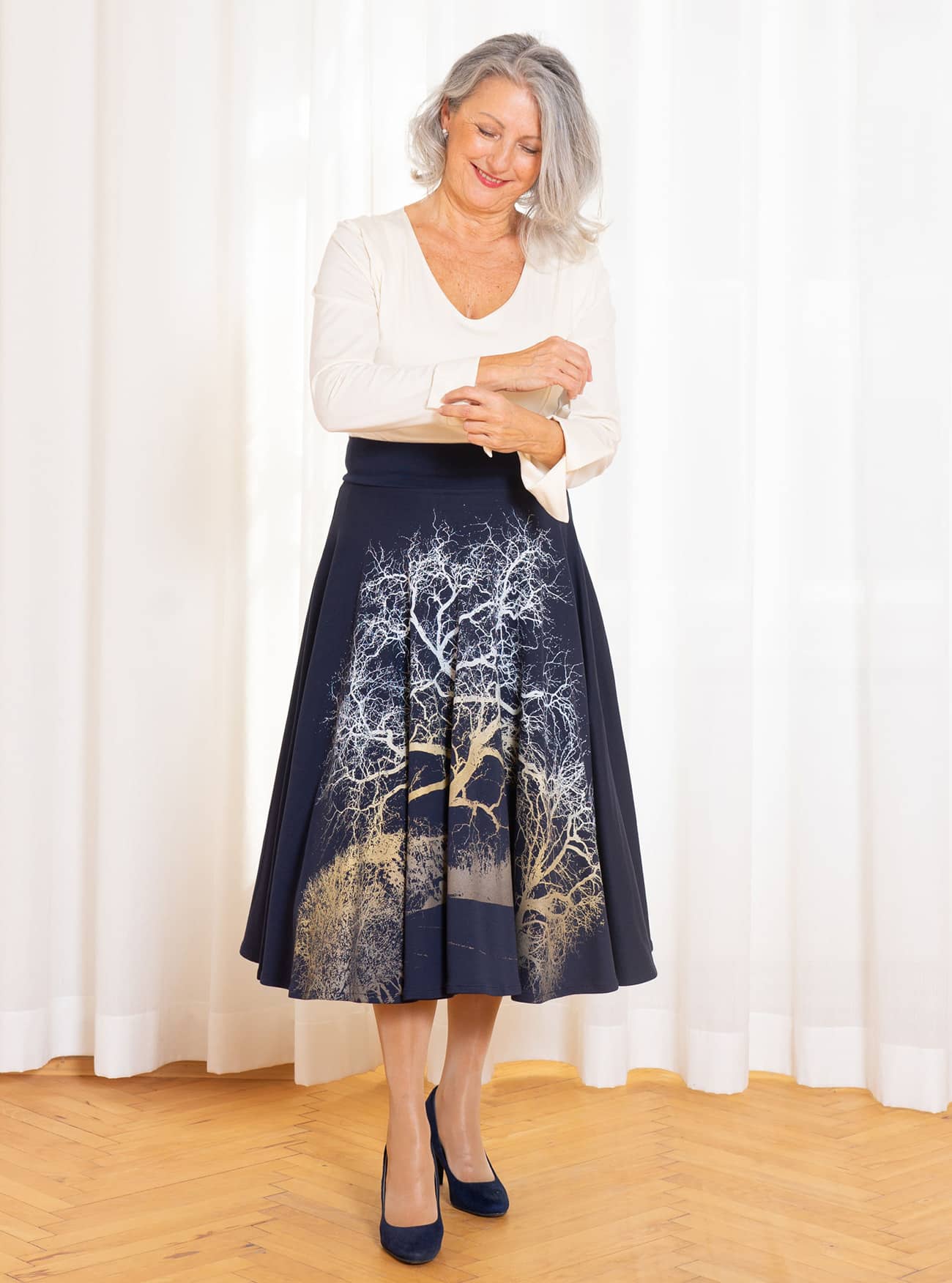 Bio-Tellerrock "Zauberlandschaft" in Dunkelblau – Bild 3