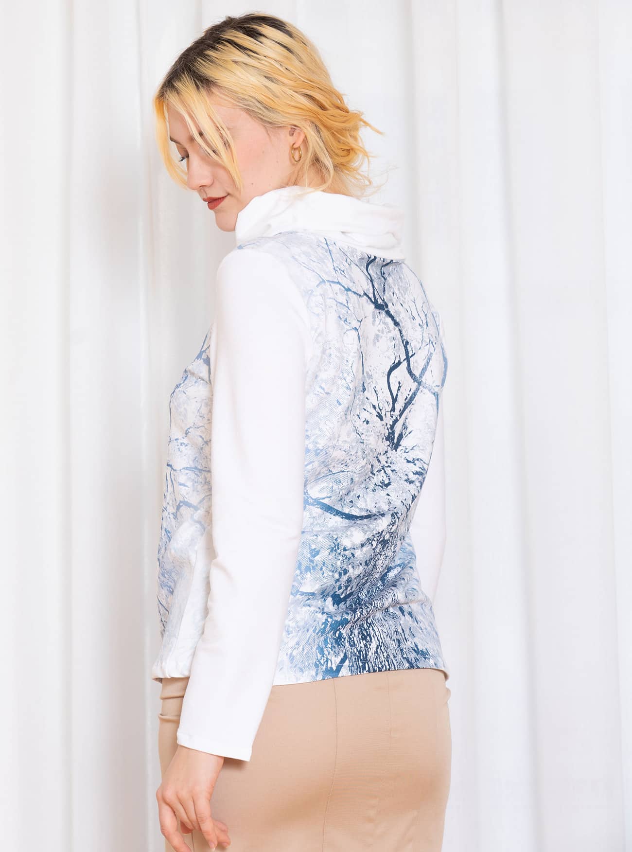 Peaces-Pullover "Lichtspuren" in Weiß – Bild 4