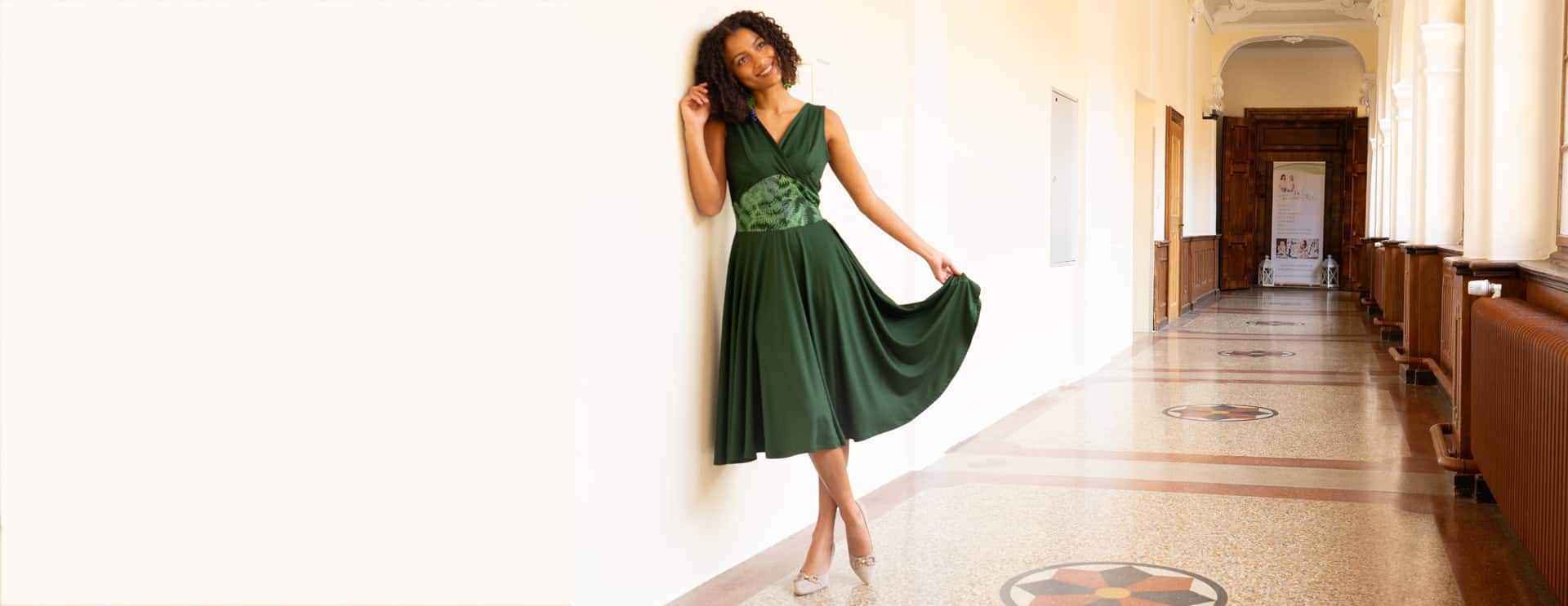 Holzkleid von Peaces Biomode