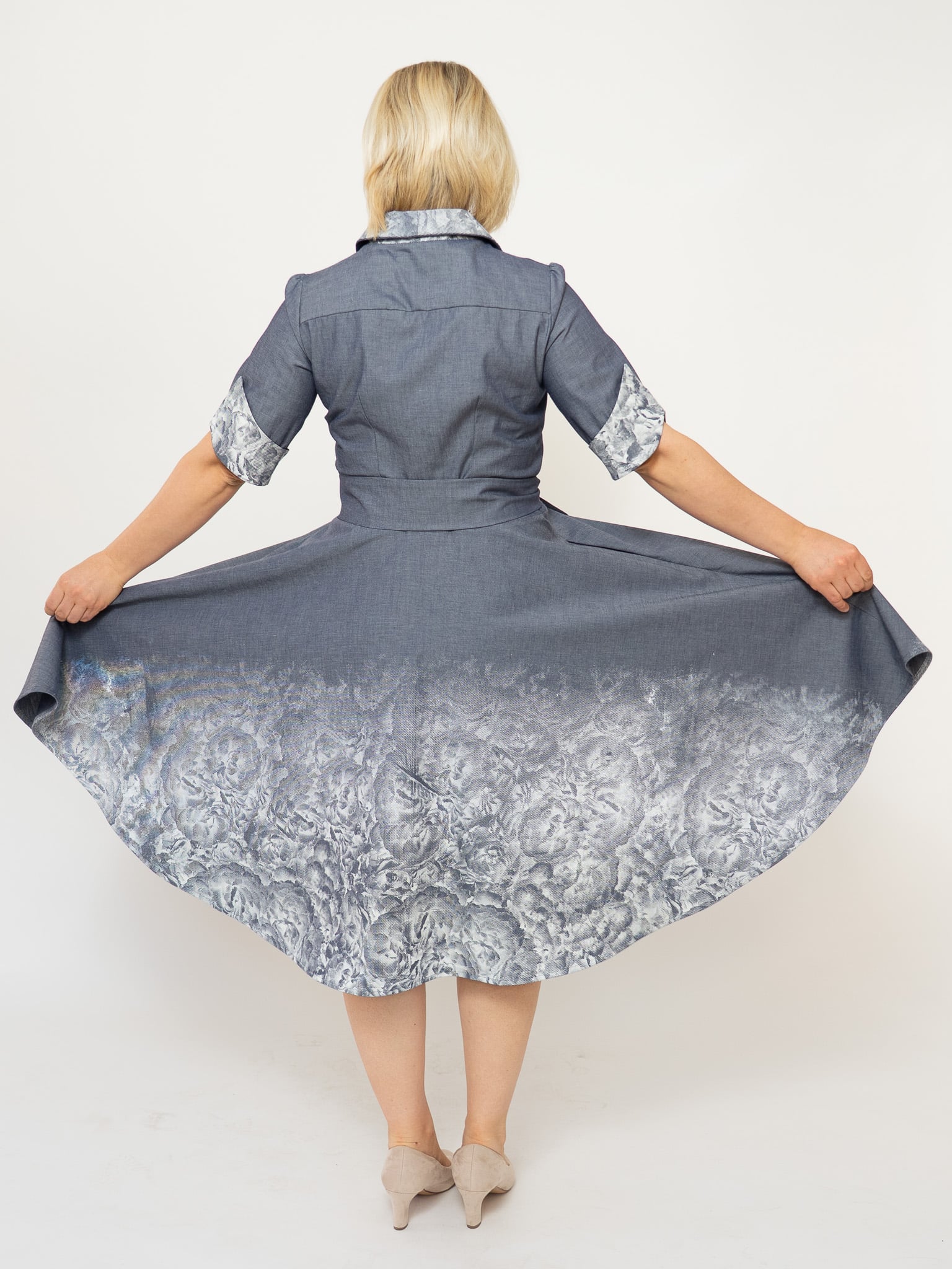 Jeanskleid Rosengeheimnis – Bild 2