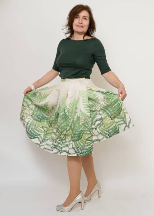 Bio Kellerfaltenrock mit lebendigem Farndruck von Susanne Huber