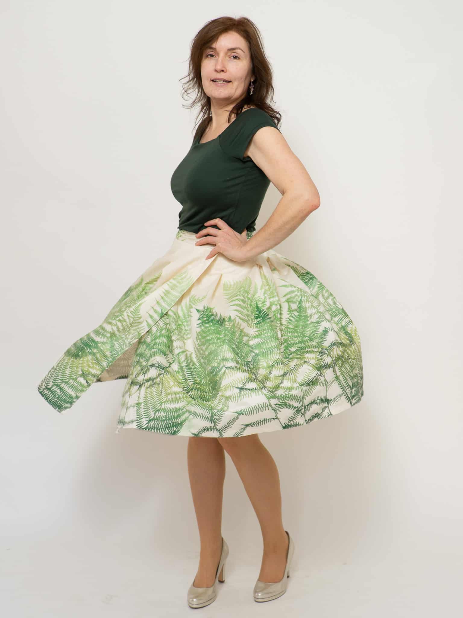 Kellerfaltenrock Farnzauber aus Satin – Bild 2