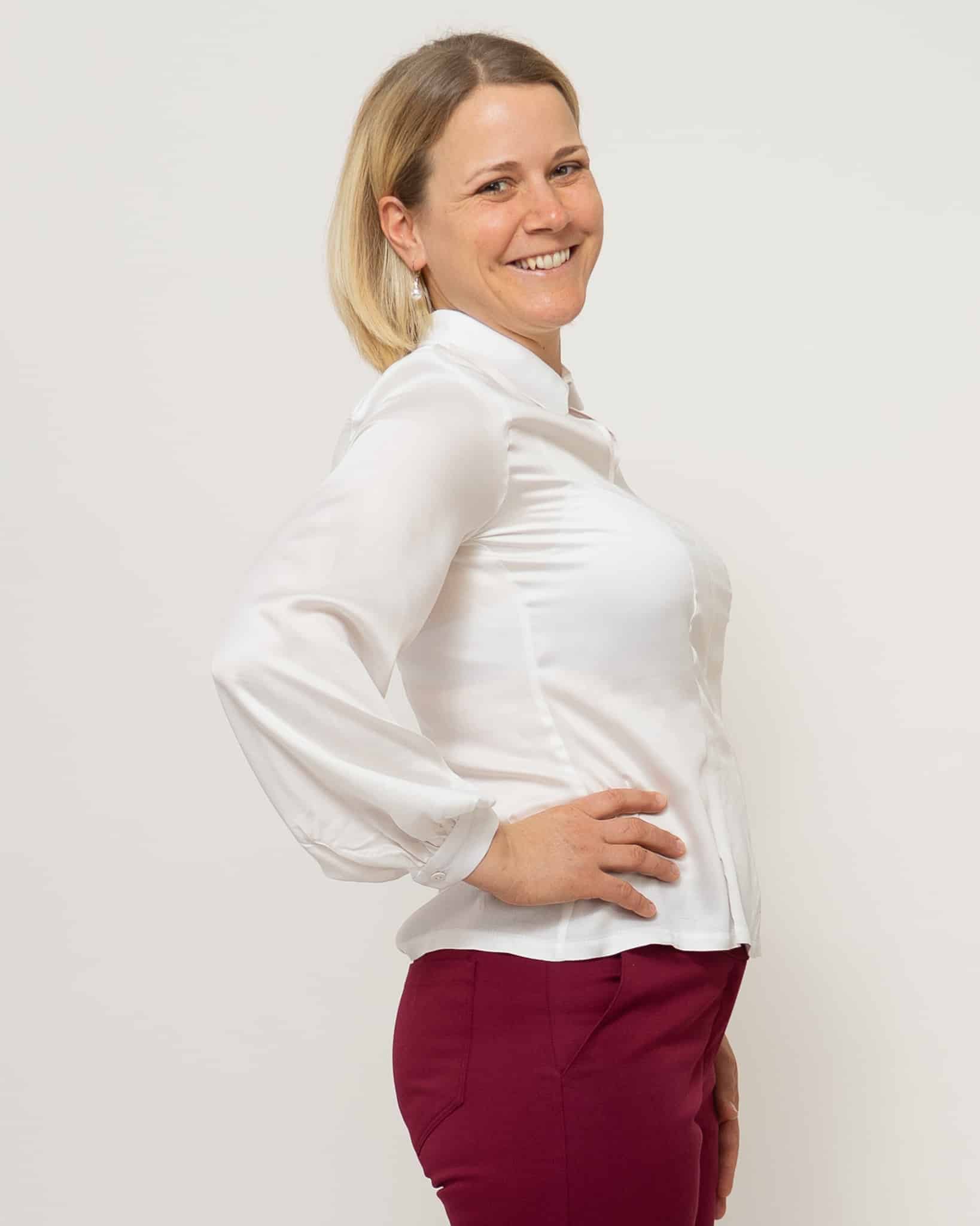 Romantikbluse aus Ecovero Rayon Satin – Bild 3